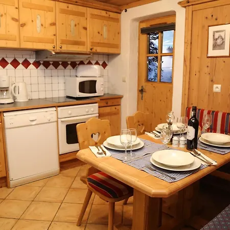 Aparthotel 3 Etoiles -restaurant Le Pilatus 3*